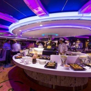 Bangkok Grand Pearl Dinner Cruise – Romance on the Chao Phraya