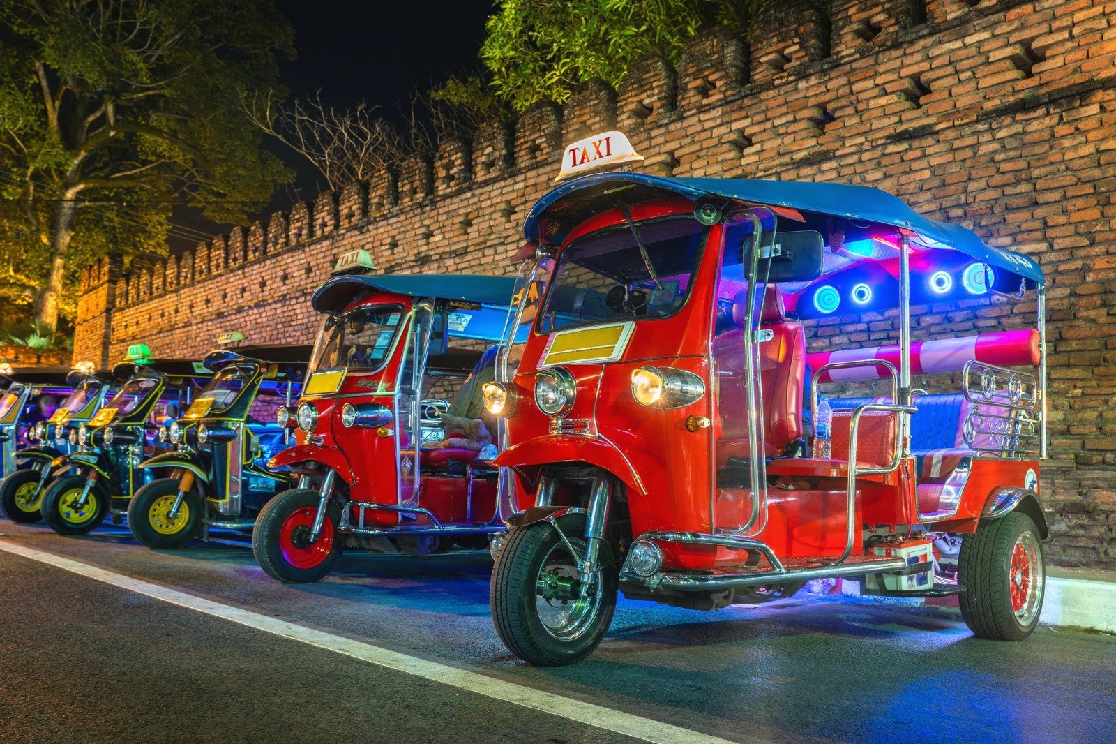 Tuk Tuk in Bangkok: Prices, Safety Tips & Must-Try Rides