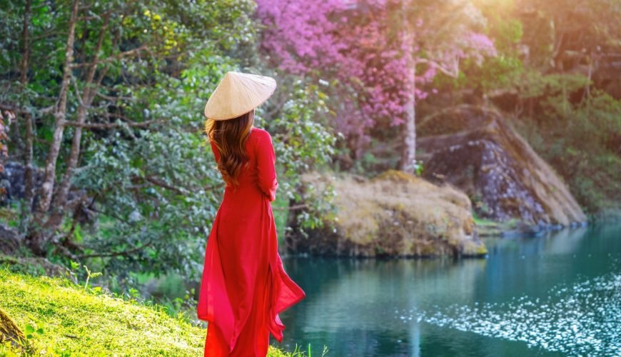 what is the best season to visit thailand